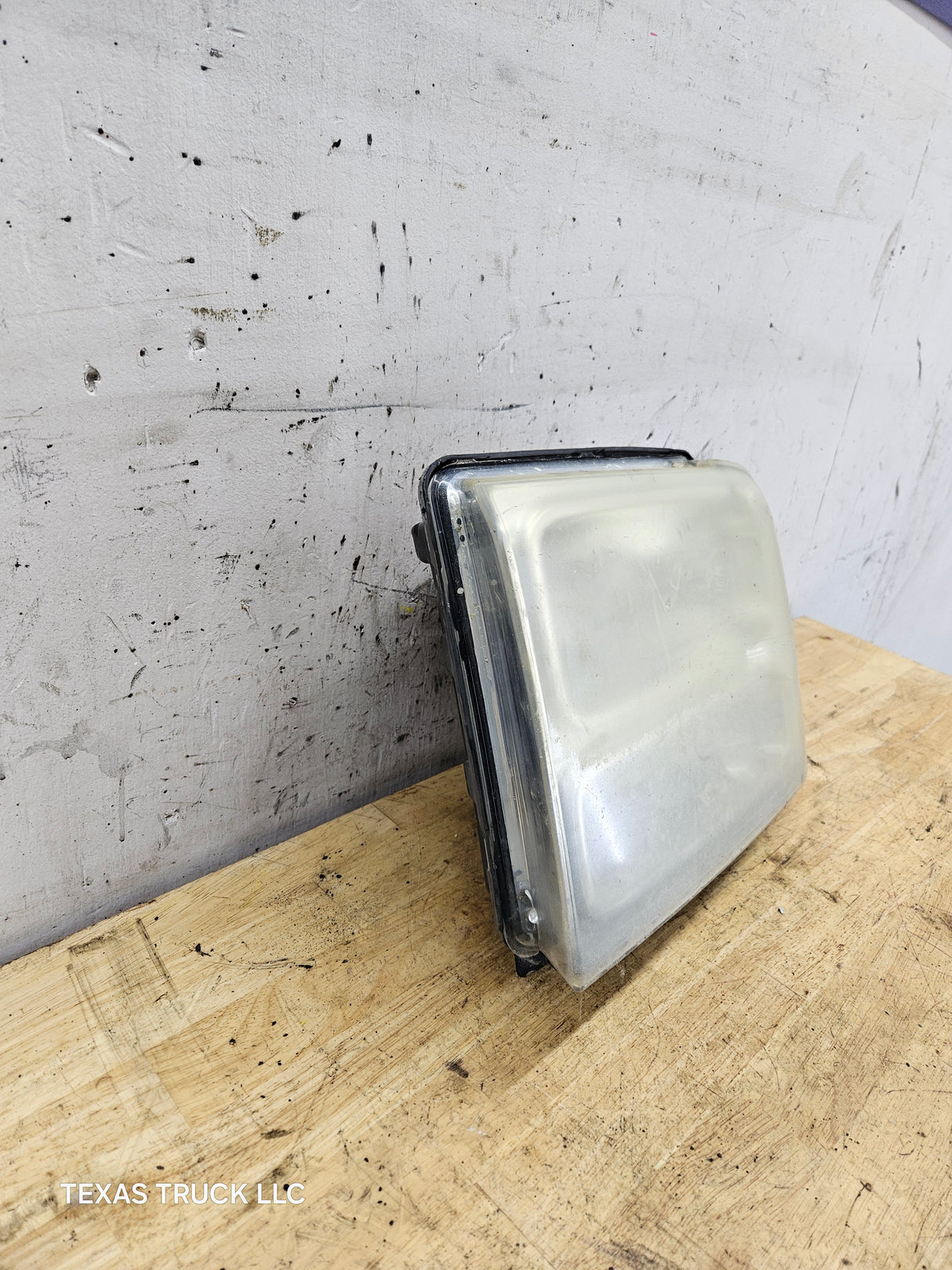 2005-2007 Ford Super Duty F250 F350 F450 F550 LH Left Driver Side Composite Head Light 5C34-13006-A
