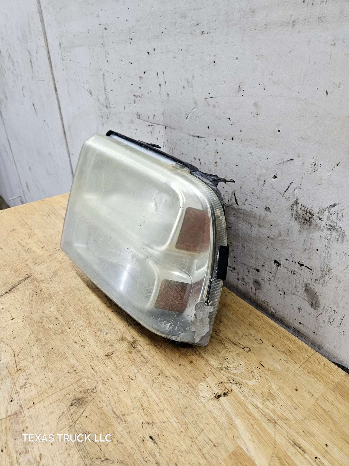 2005-2007 Ford Super Duty F250 F350 F450 F550 LH Left Driver Side Composite Head Light 5C34-13006-A