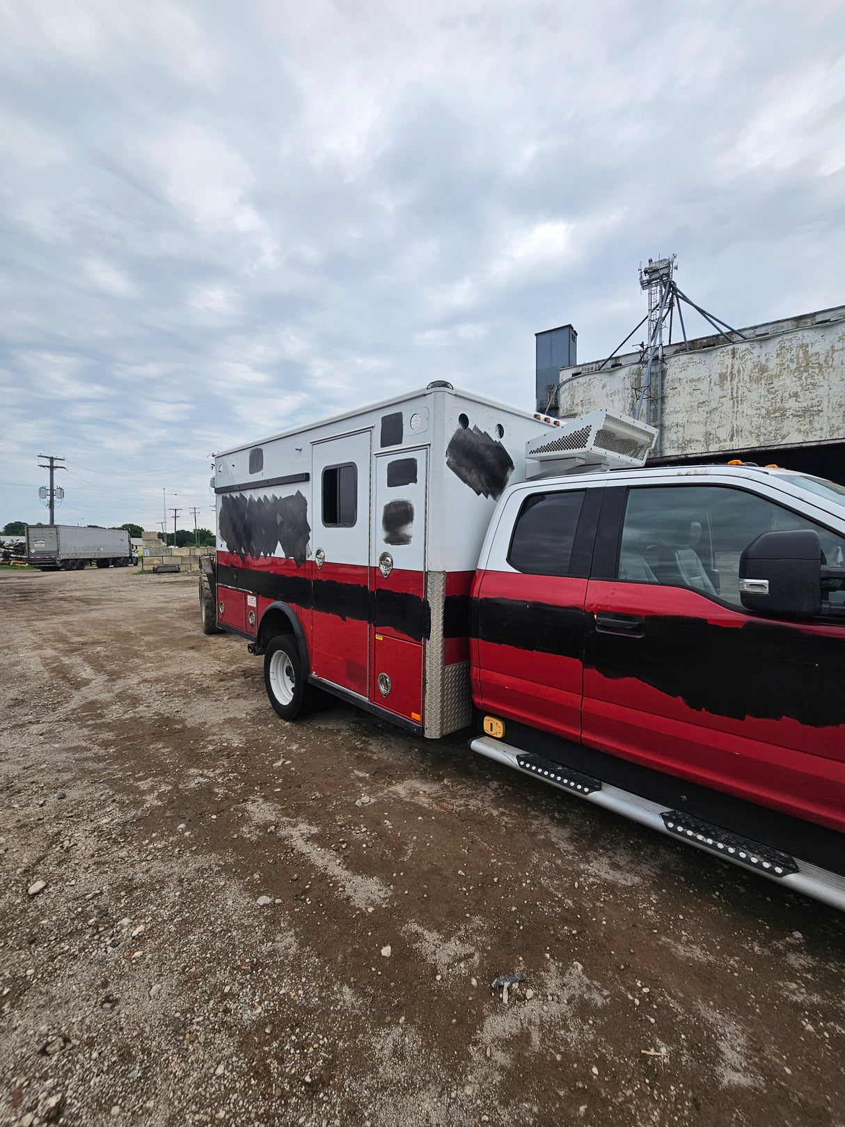 2017 Ford F-550 Super Duty Extended Cab Ambulance 6.7L Power Stroke Dually - FULL PART OUT