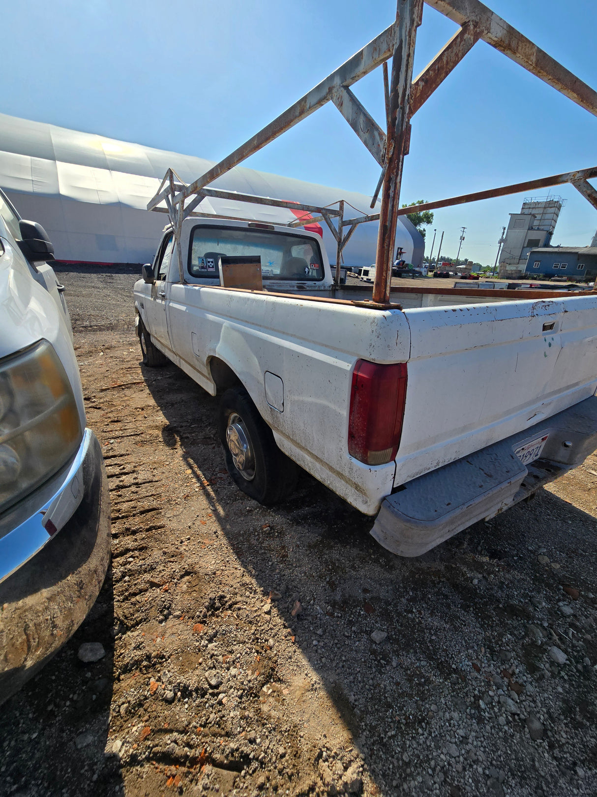 1995 Ford F250 Regular Cab 8' Long Bed OBS - FULL PART OUT
