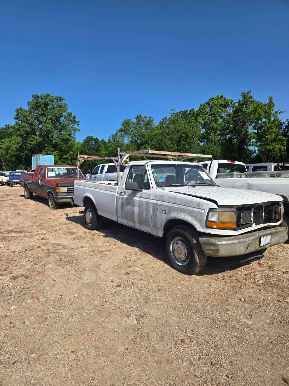 1995 Ford F250 Regular Cab 8' Long Bed OBS - FULL PART OUT