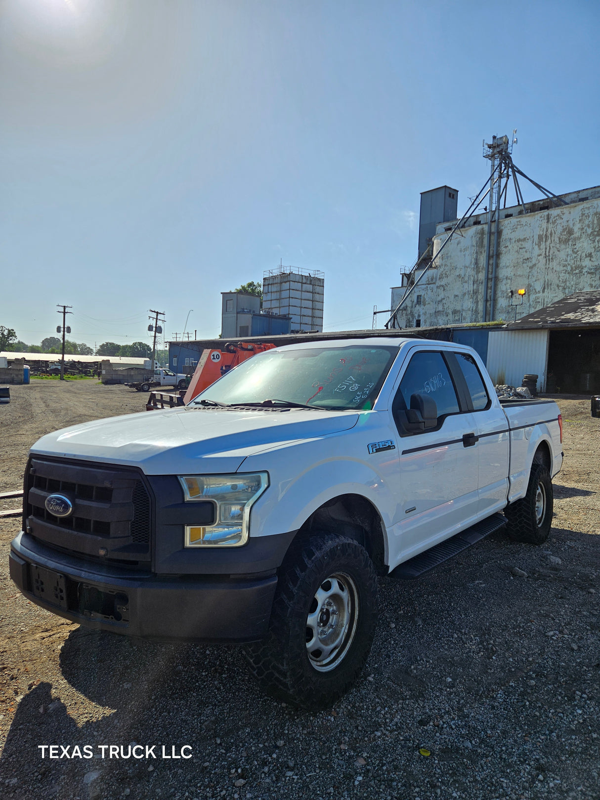 2015 Ford F-150 Extended Cab 6.5' Bed 4 Door  - FULL PART OUT Rust free