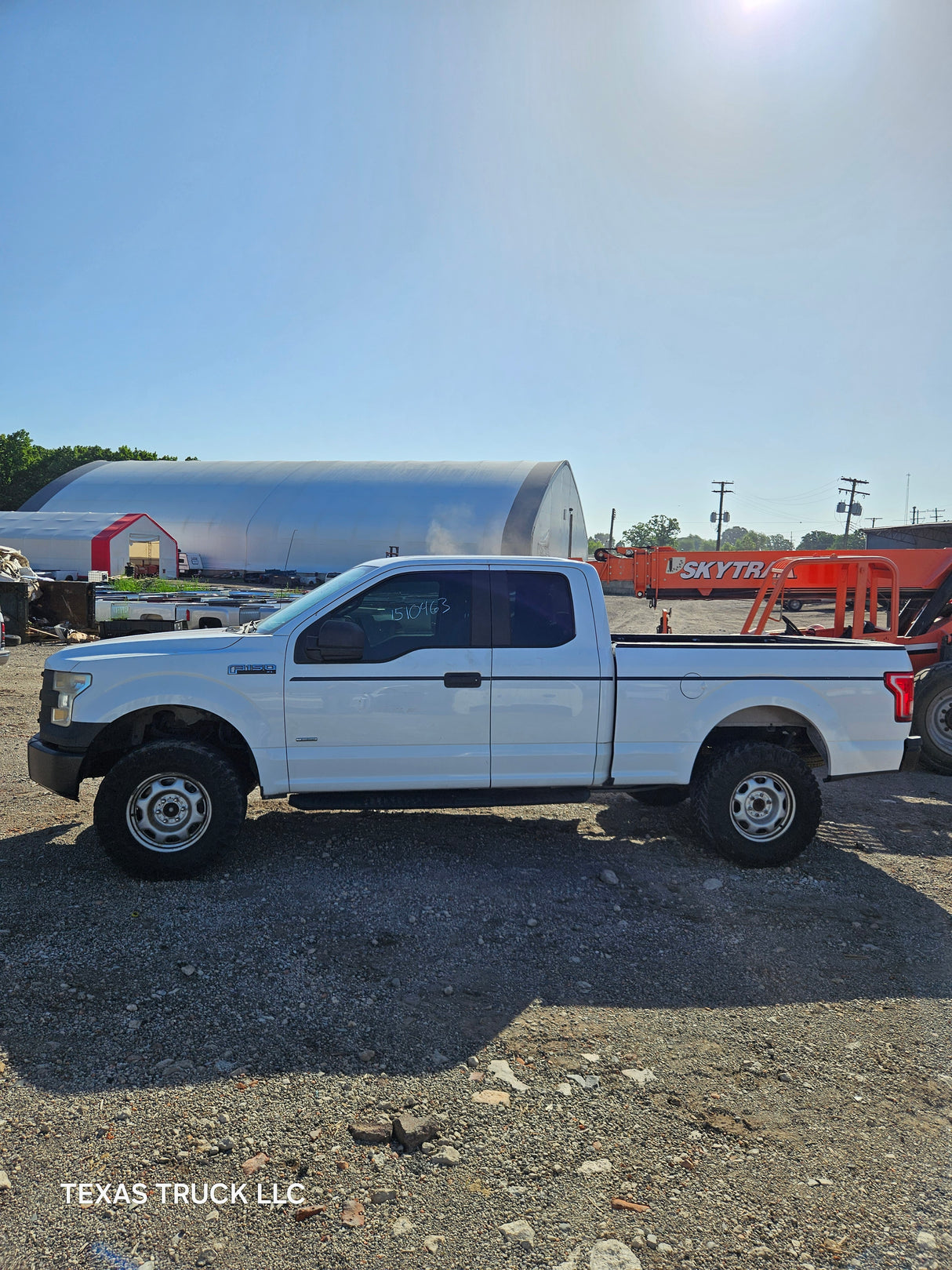 2015 Ford F-150 Extended Cab 6.5' Bed 4 Door  - FULL PART OUT Rust free