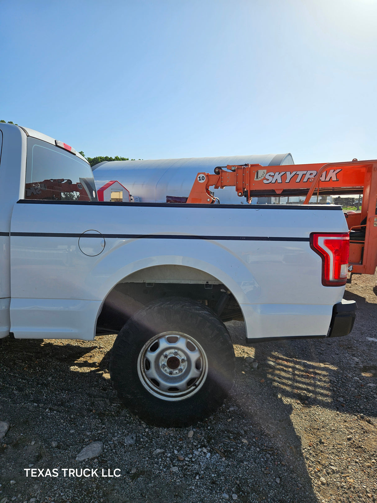 2015 Ford F-150 Extended Cab 6.5' Bed 4 Door  - FULL PART OUT Rust free