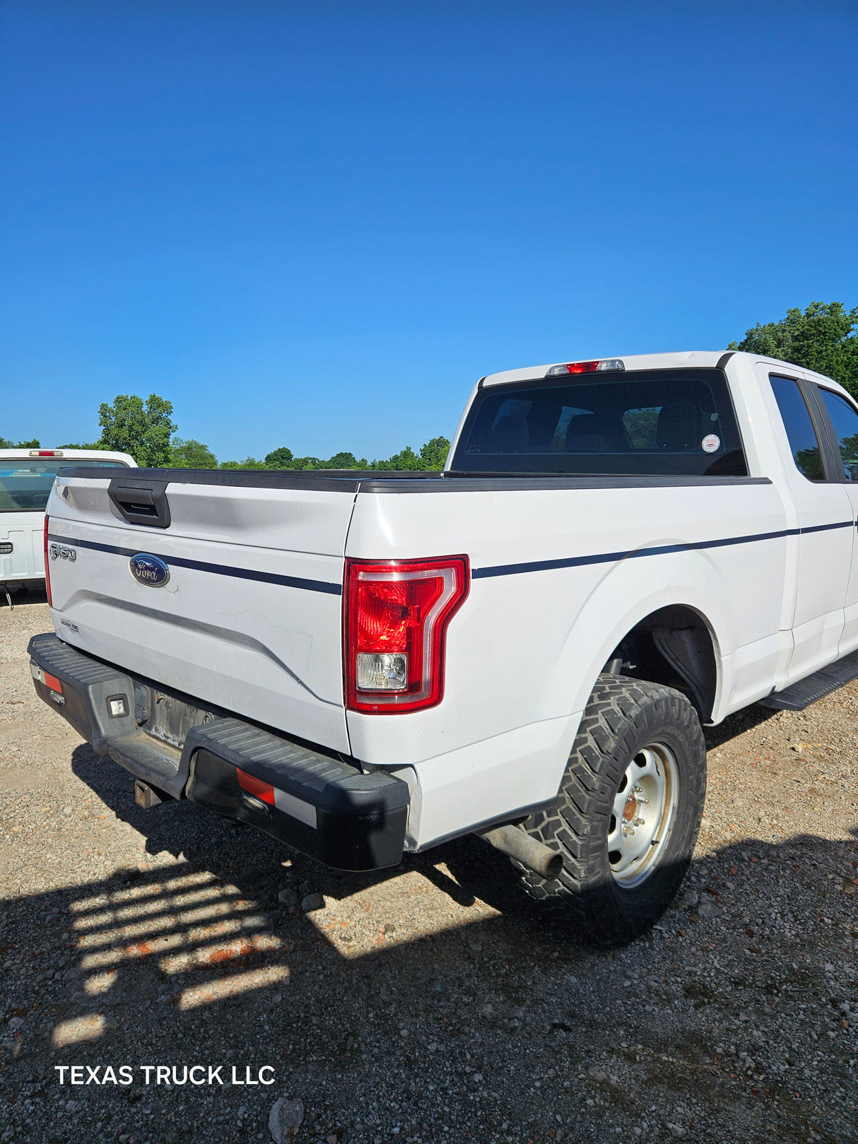2015 Ford F-150 Extended Cab 6.5' Bed 4 Door  - FULL PART OUT Rust free