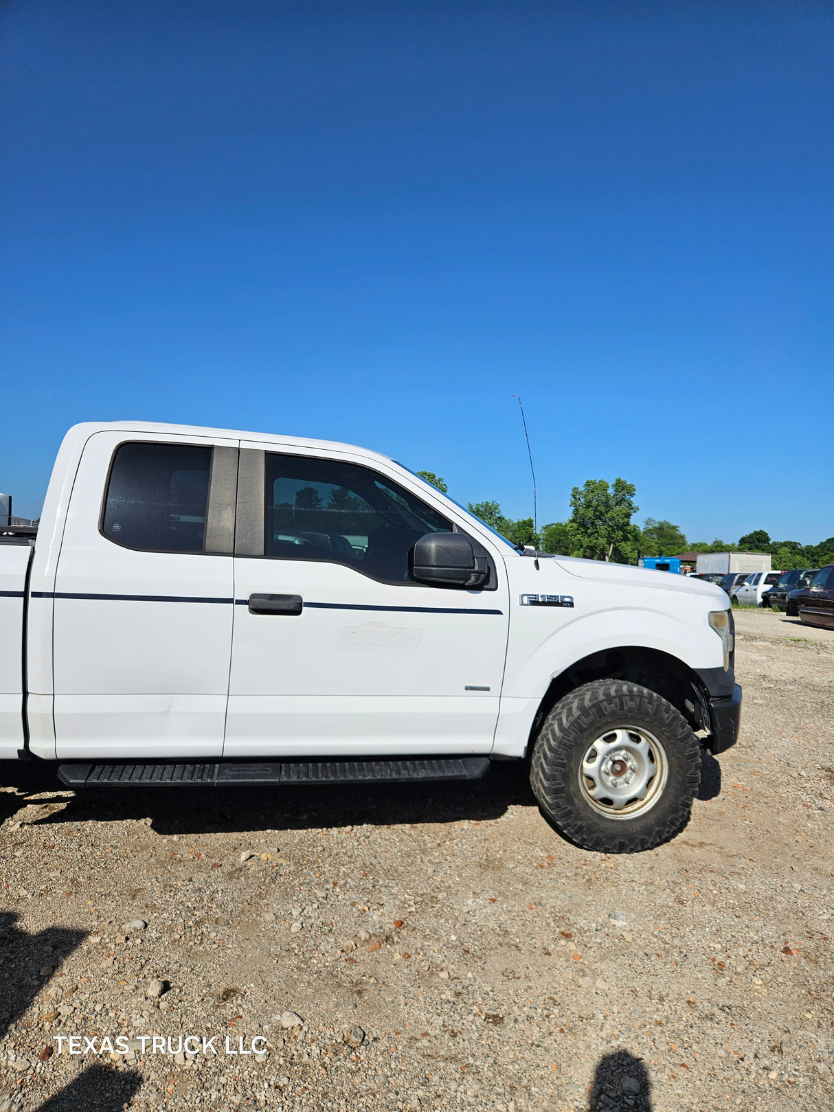 2015 Ford F-150 Extended Cab 6.5' Bed 4 Door  - FULL PART OUT Rust free