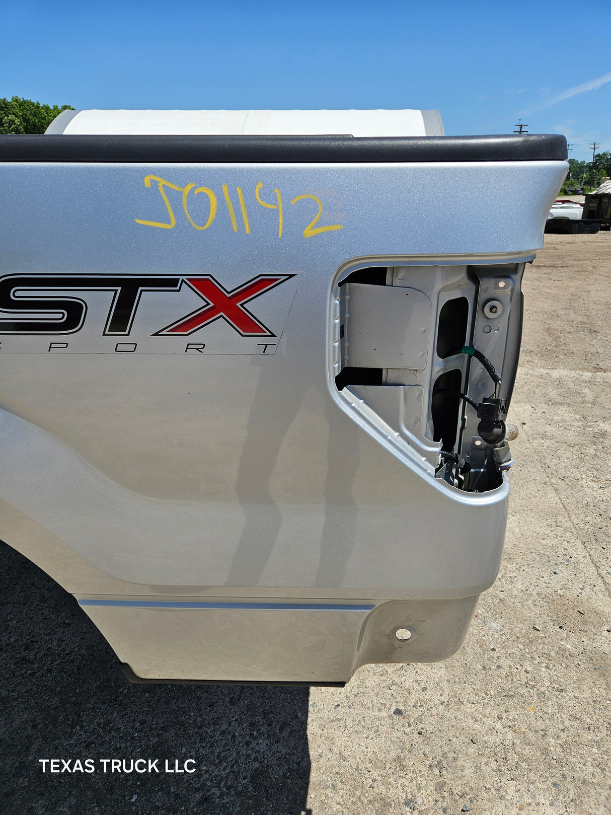 2009-2014 Ford F150 5' 6" Short Truck Bed