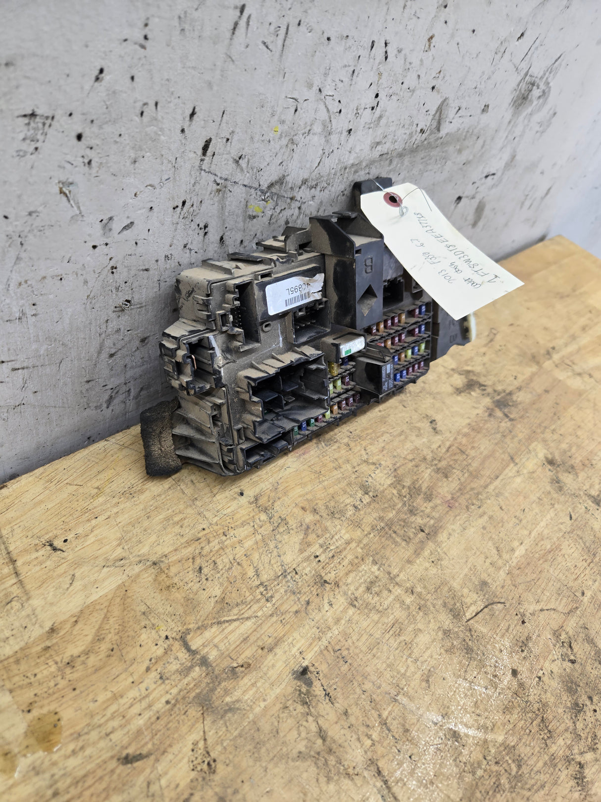 2013 Ford F250 F350 F450 F550 BCM Body Control Module Computer Fuse Junction Box 6.7L Power Stroke OEM EC3T-15604-BA