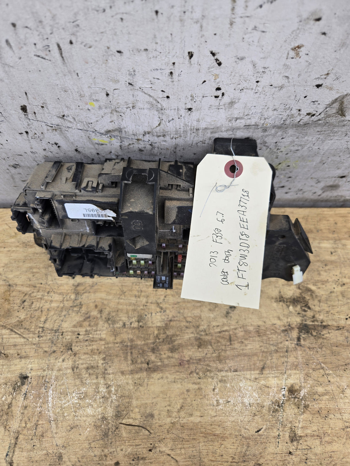 2013 Ford F250 F350 F450 F550 BCM Body Control Module Computer Fuse Junction Box 6.7L Power Stroke OEM EC3T-15604-BA