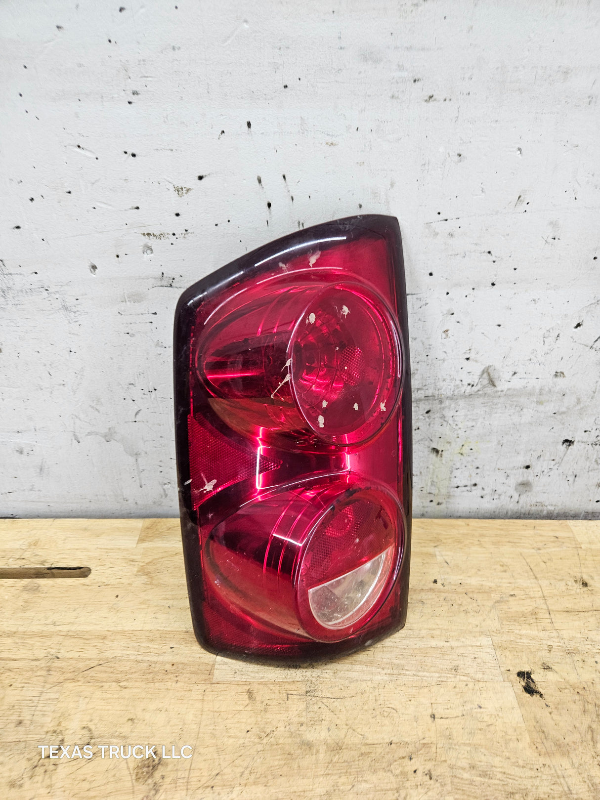2007-2008 Dodge Ram 3rd Gen 1500 2500 3500 LH Driver Side Tail Light 55277303AC