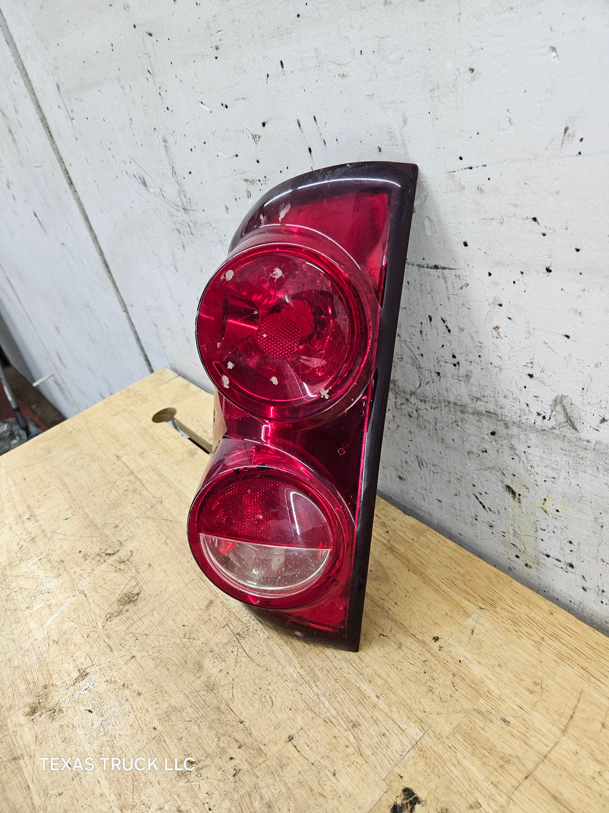 2007-2008 Dodge Ram 3rd Gen 1500 2500 3500 LH Driver Side Tail Light 55277303AC