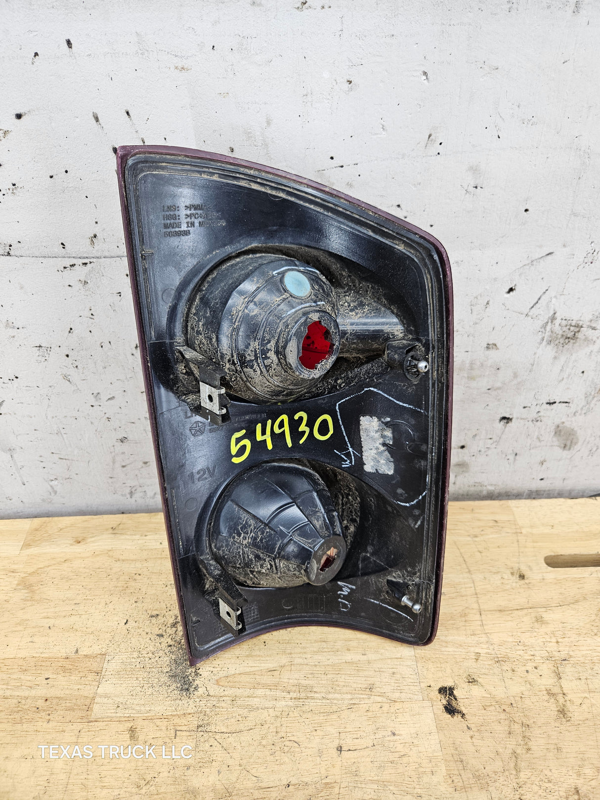 2007-2008 Dodge Ram 3rd Gen 1500 2500 3500 LH Driver Side Tail Light 55277303AC