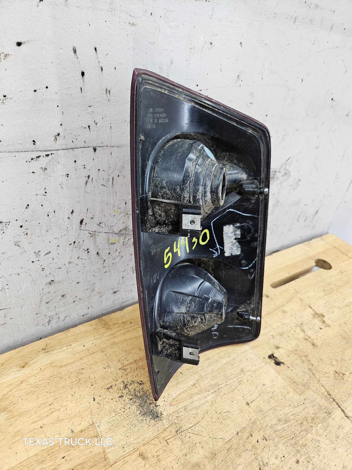 2007-2008 Dodge Ram 3rd Gen 1500 2500 3500 LH Driver Side Tail Light 55277303AC