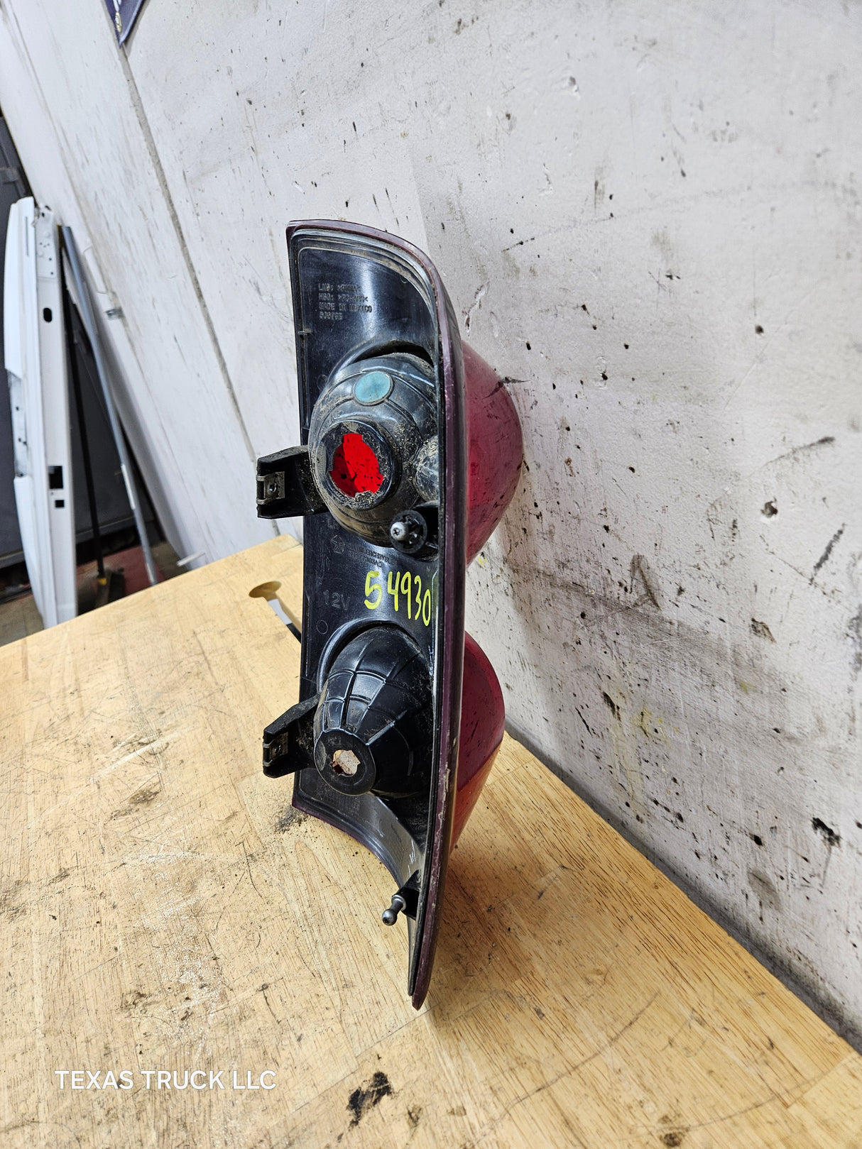 2007-2008 Dodge Ram 3rd Gen 1500 2500 3500 LH Driver Side Tail Light 55277303AC