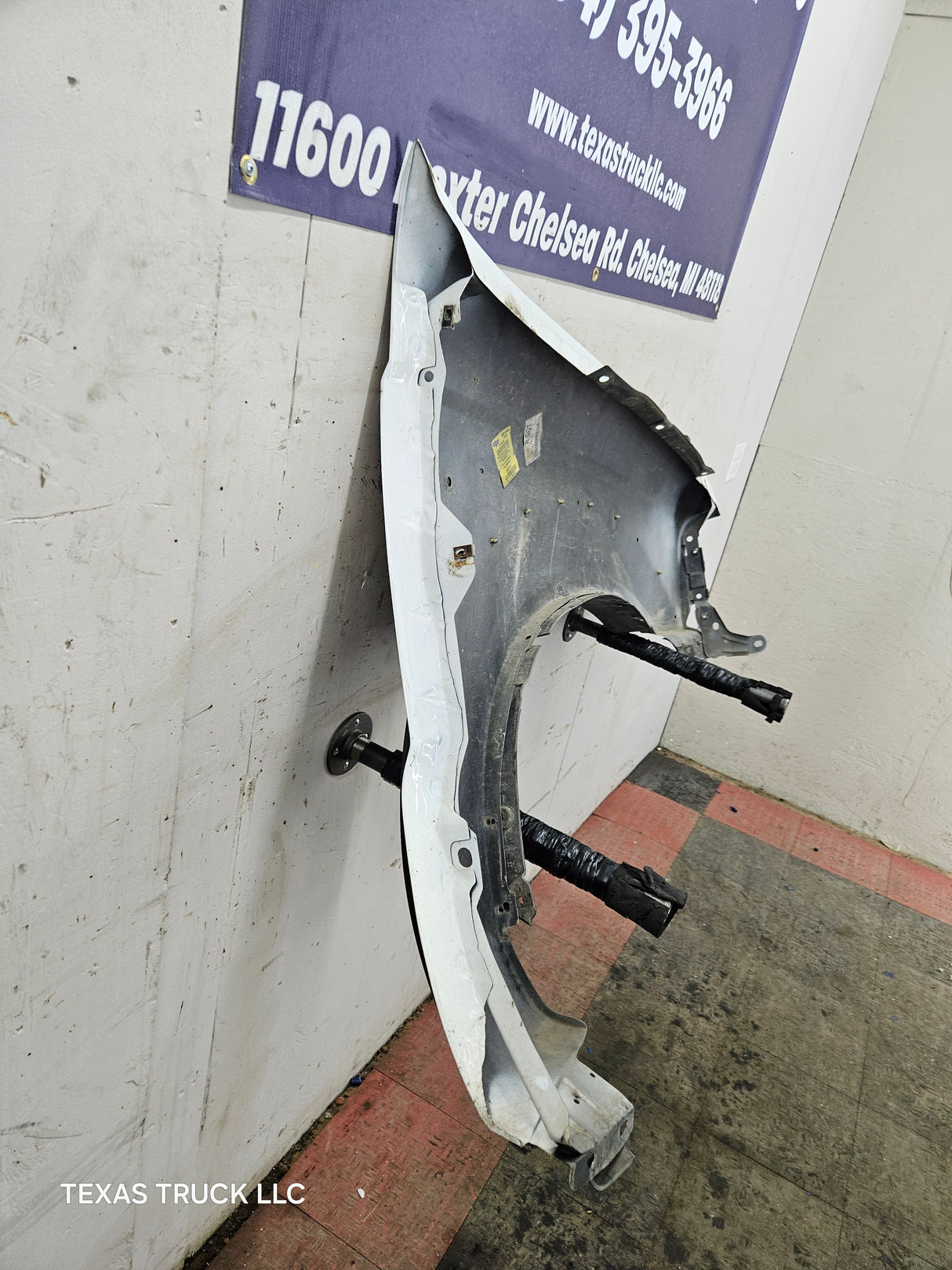 2005-2007 Ford Super Duty LH Driver Side Front Fender F450 F550