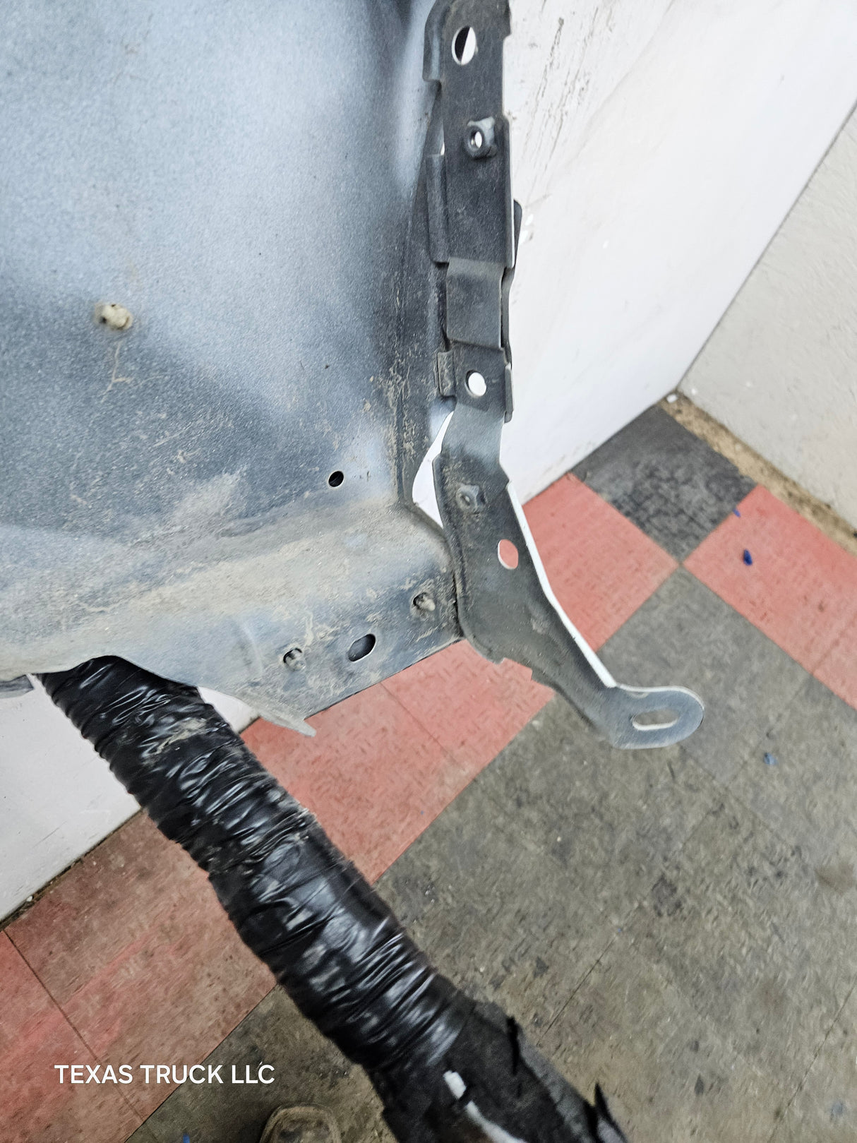 2005-2007 Ford Super Duty LH Driver Side Front Fender F450 F550