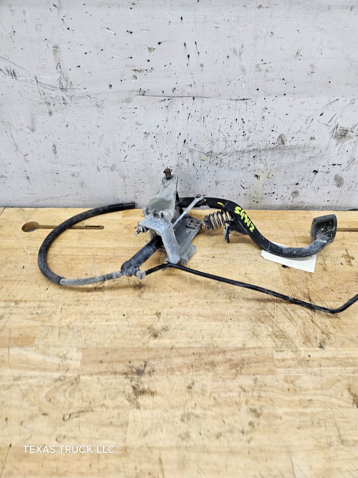 1999-2003 Ford Excursion F250 F350 F450 F550 7.3 Diesel Clutch Pedal Assembly with master and slave cylinder