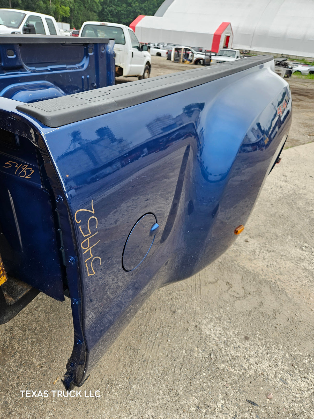 2014-2019 Chevrolet Silverado / GMC Sierra 3500 HD 8' Dually Truck Bed
