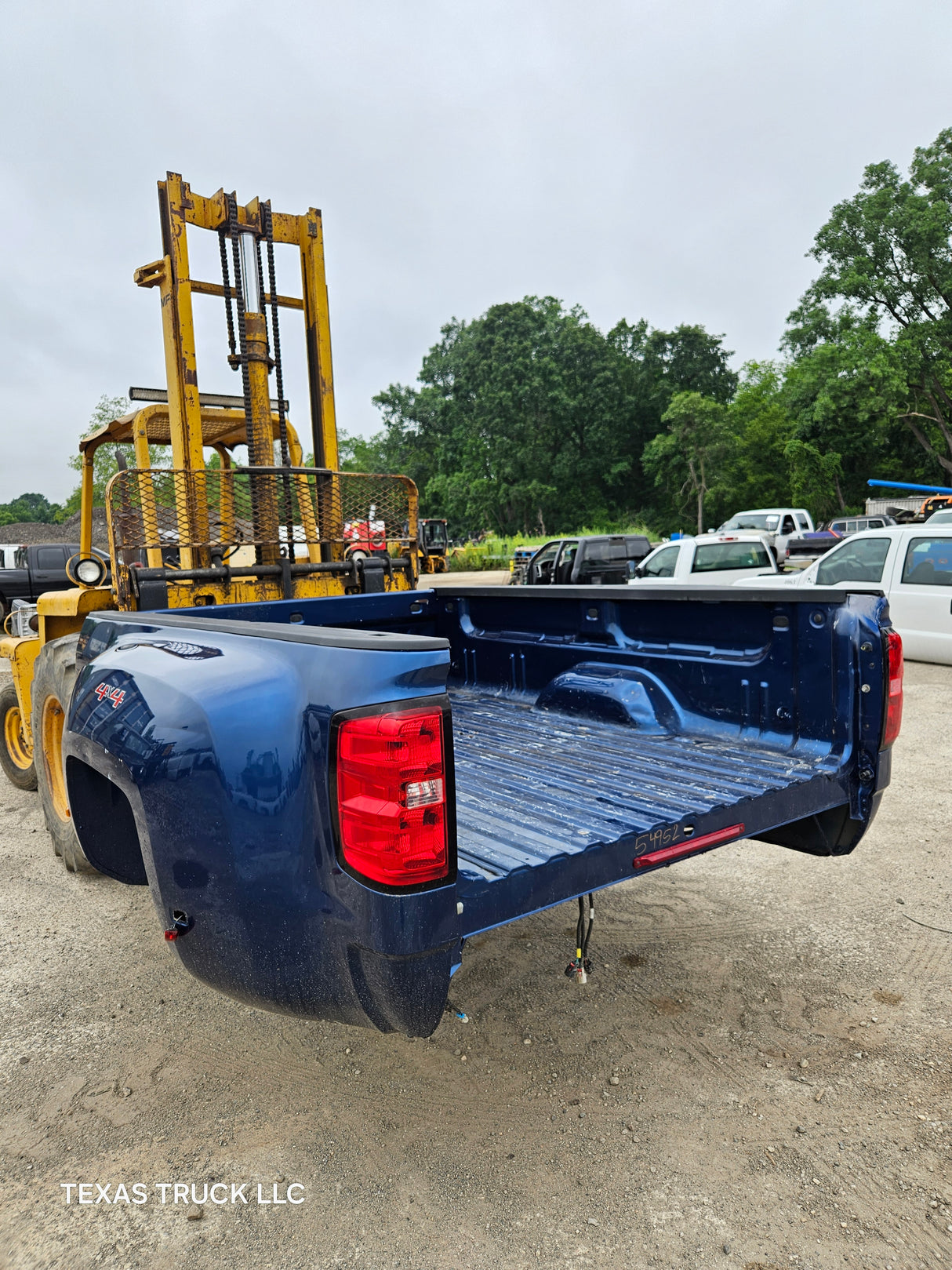 2014-2019 Chevrolet Silverado / GMC Sierra 3500 HD 8' Dually Truck Bed