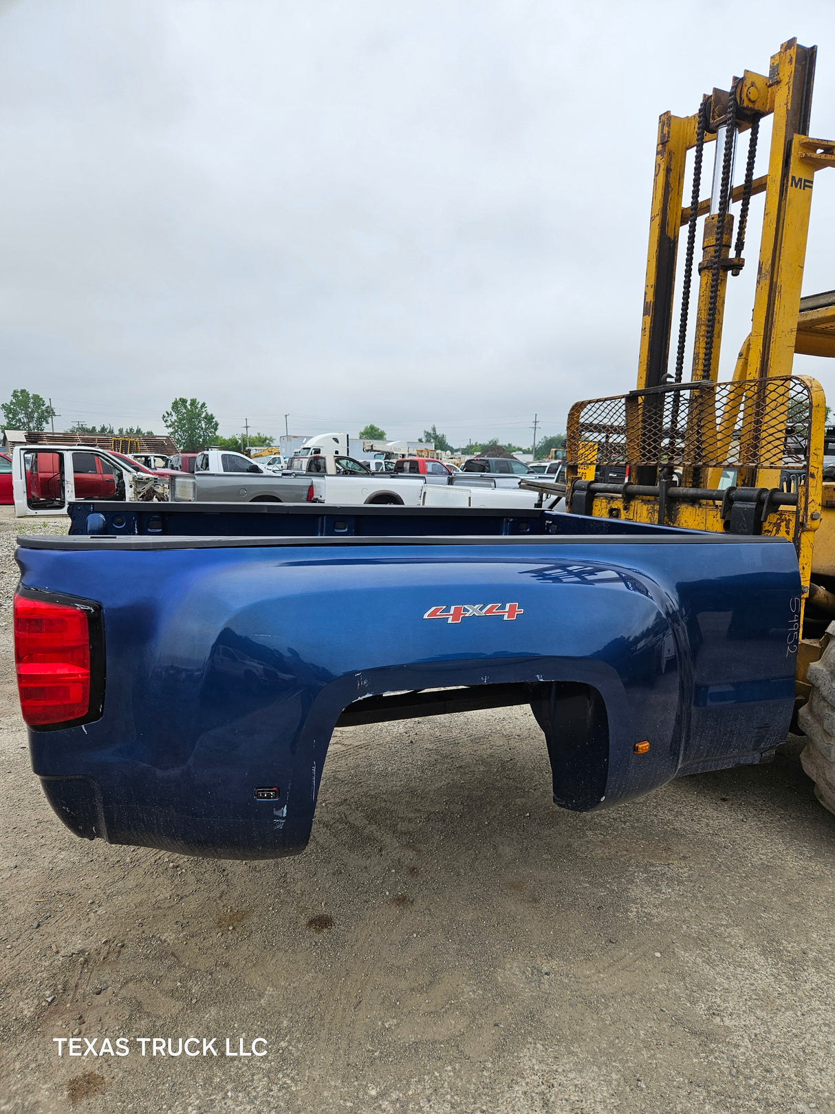 2014-2019 Chevrolet Silverado / GMC Sierra 3500 HD 8' Dually Truck Bed
