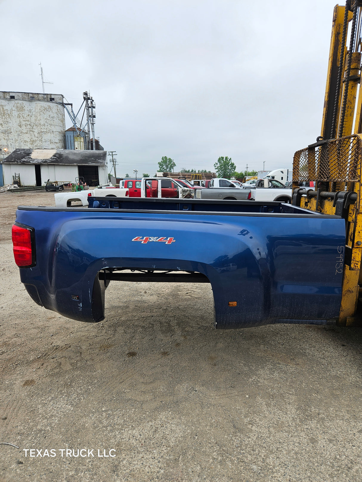 2014-2019 Chevrolet Silverado / GMC Sierra 3500 HD 8' Dually Truck Bed