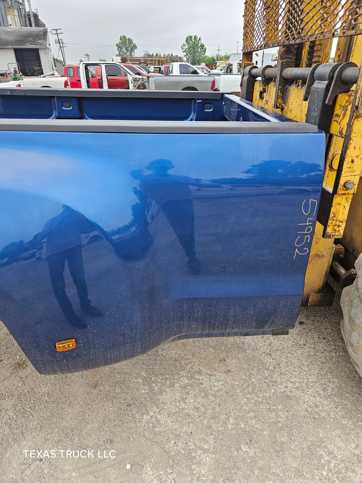 2014-2019 Chevrolet Silverado / GMC Sierra 3500 HD 8' Dually Truck Bed