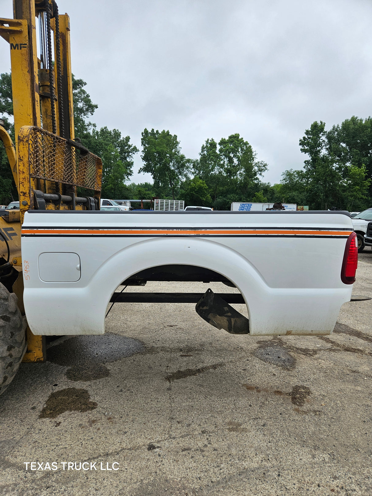 2011-2016 Ford F250 F350 Super Duty 6' 9" Short Truck Bed