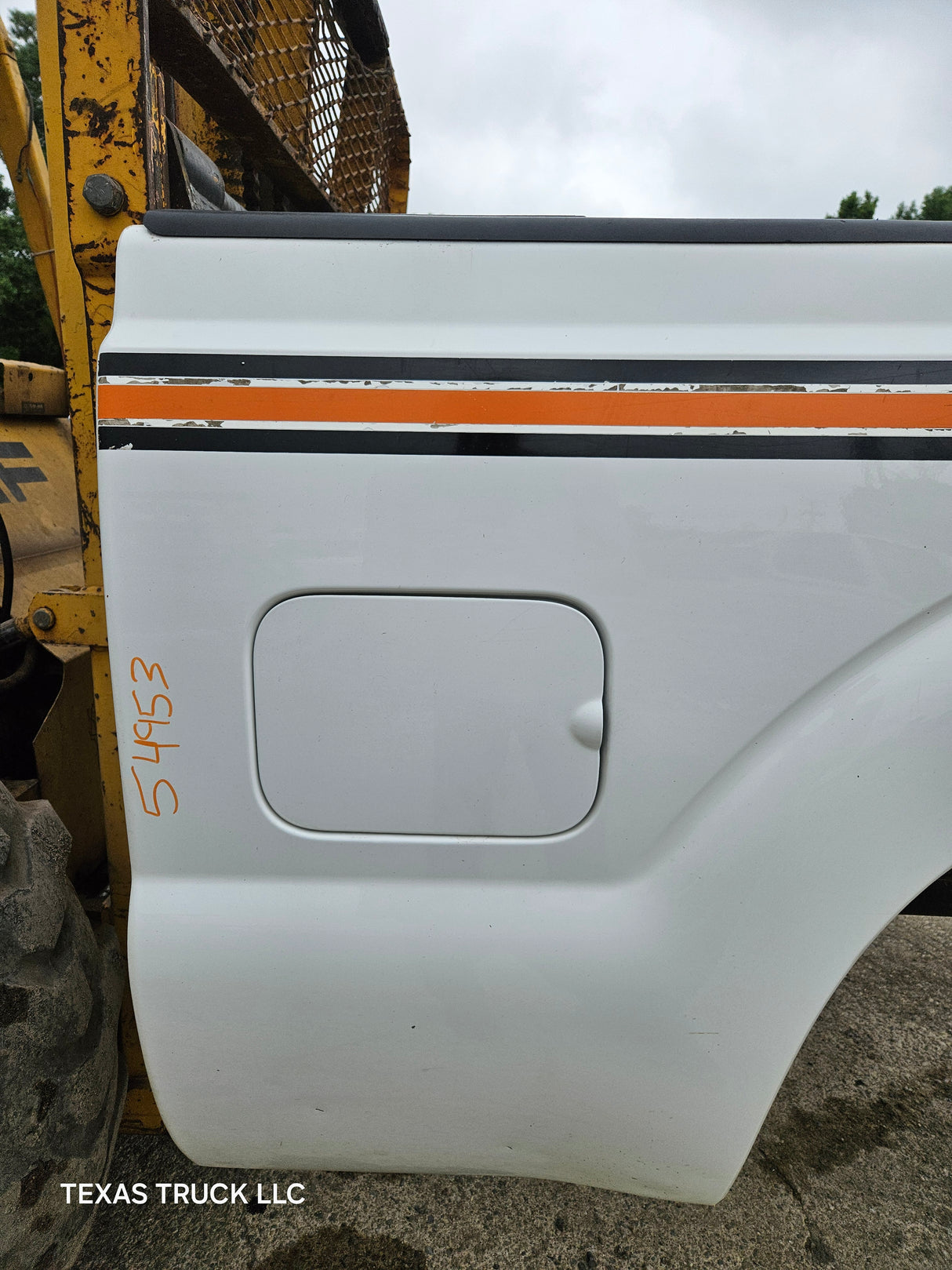 2011-2016 Ford F250 F350 Super Duty 6' 9" Short Truck Bed