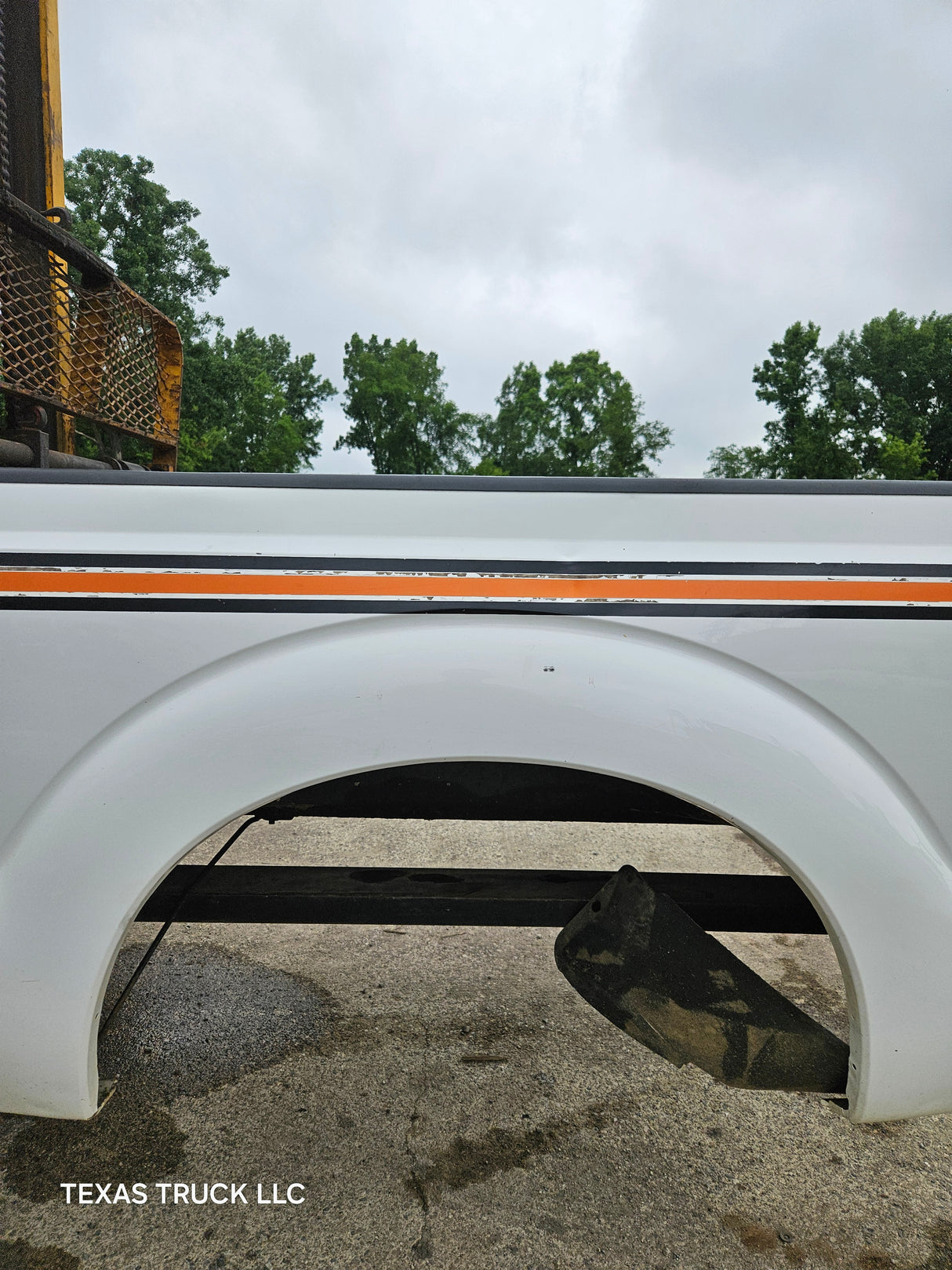 2011-2016 Ford F250 F350 Super Duty 6' 9" Short Truck Bed