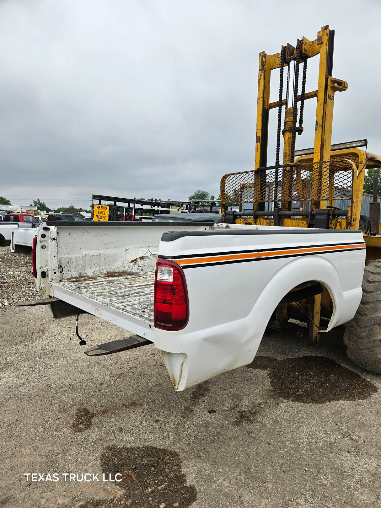2011-2016 Ford F250 F350 Super Duty 6' 9" Short Truck Bed