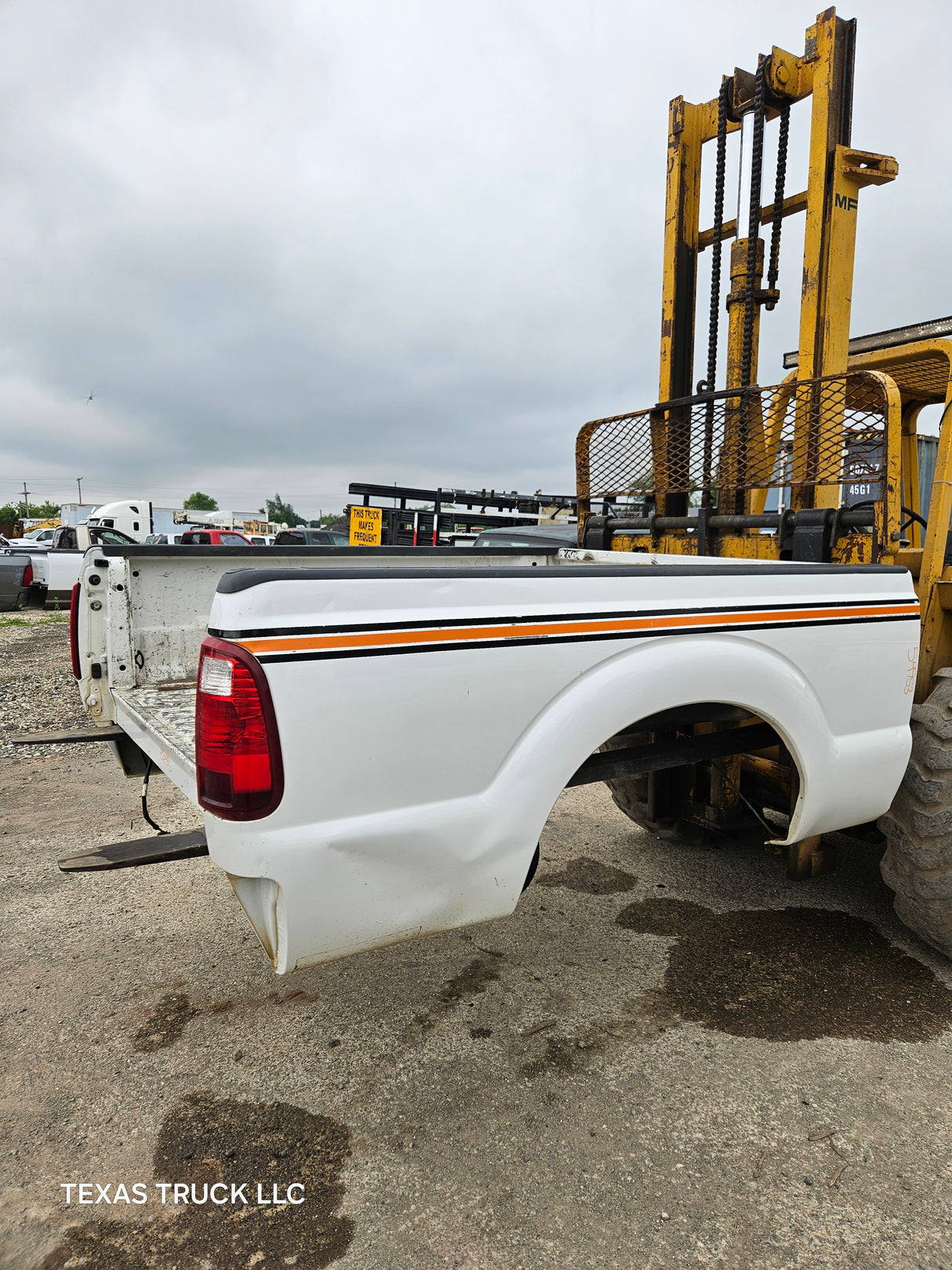 2011-2016 Ford F250 F350 Super Duty 6' 9" Short Truck Bed
