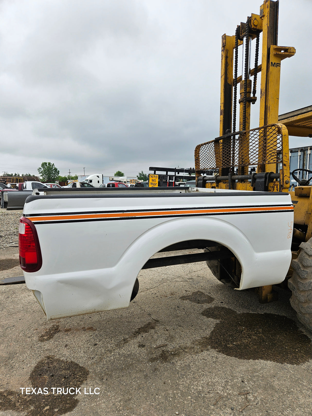 2011-2016 Ford F250 F350 Super Duty 6' 9" Short Truck Bed