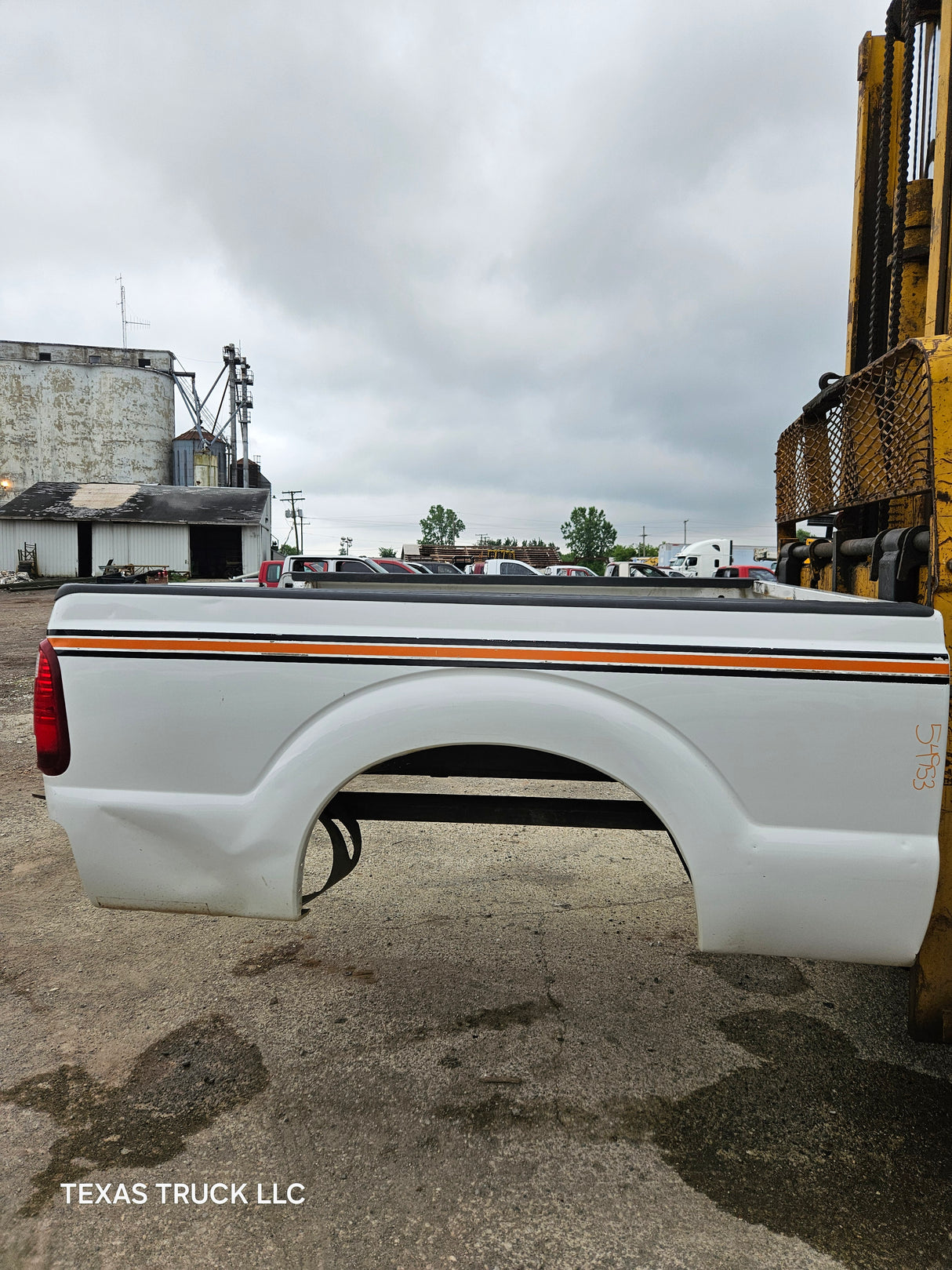 2011-2016 Ford F250 F350 Super Duty 6' 9" Short Truck Bed