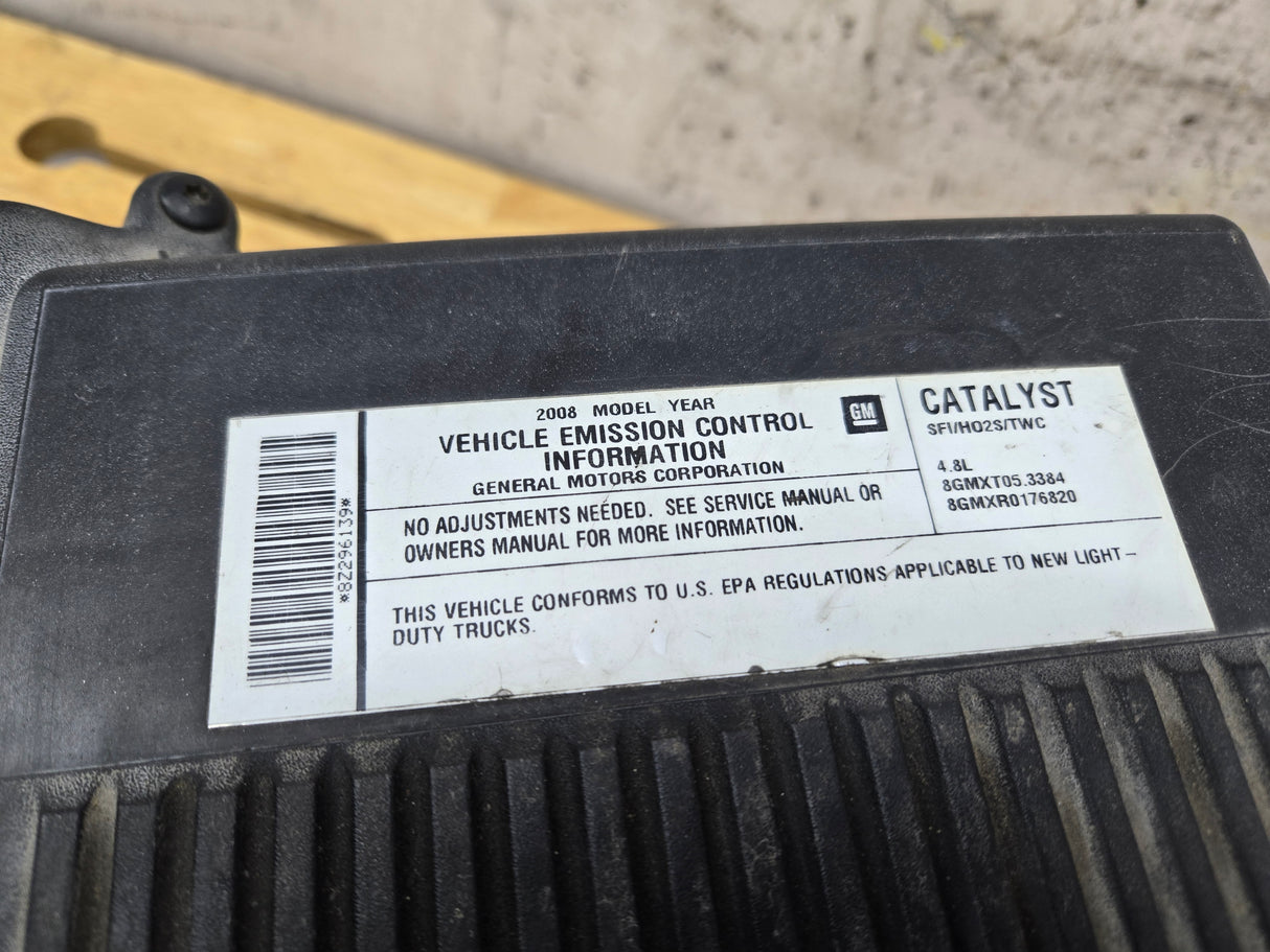 2008 Chevrolet Silverado / GMC Sierra 1500 4.8L Engine Air Intake Box Cleaner