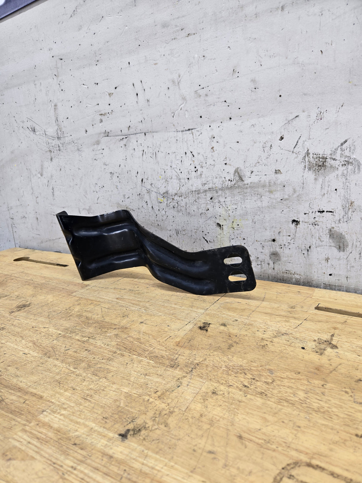 2011-2016 Ford Super Duty F250 F350 F450 F550 Front Bumper Inner Bracket Right Hand Side BC34 17B836AA
