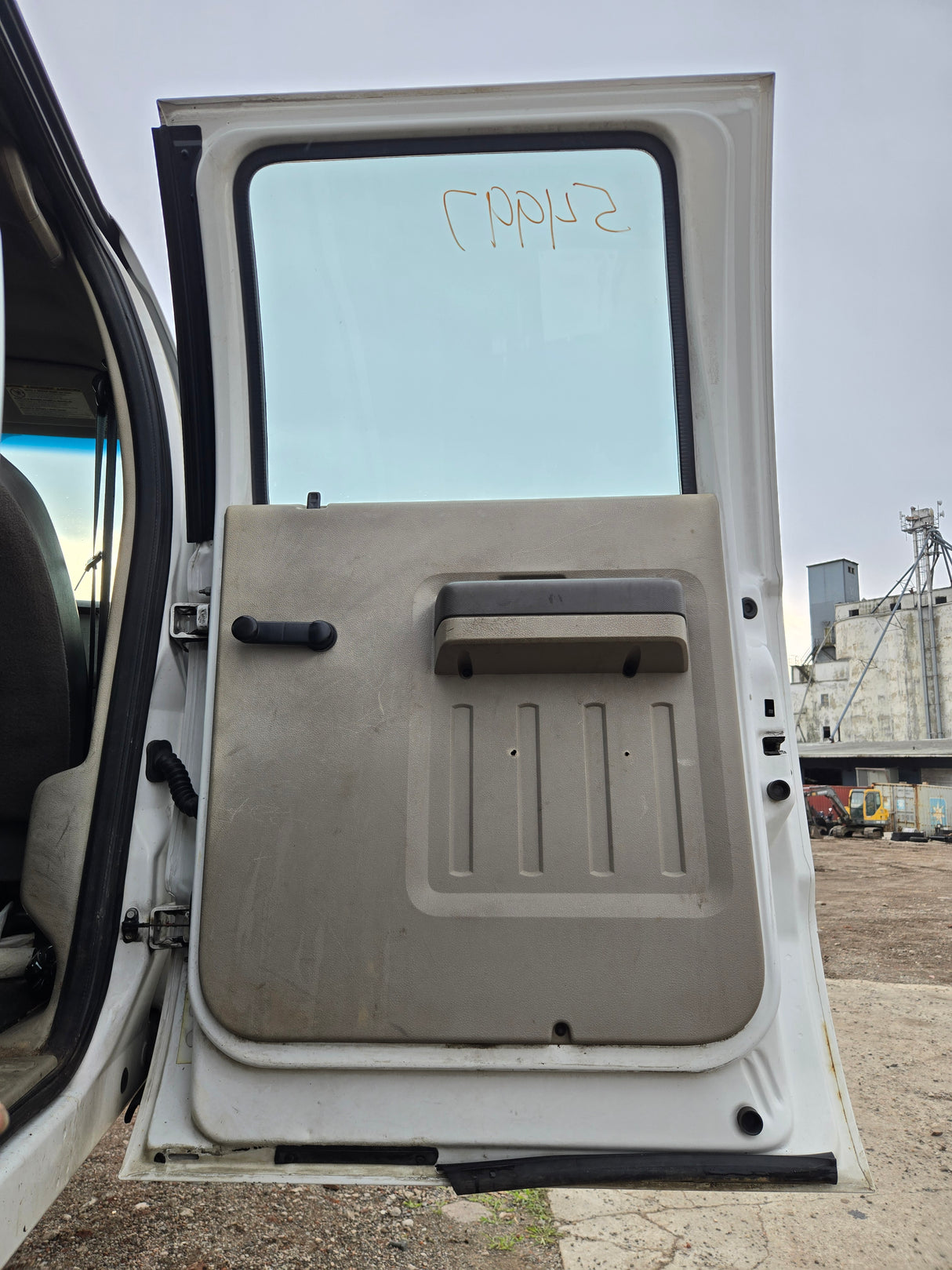 2008-2010 Ford Super Duty Crew Cab F250 F350 F450 F550 XL