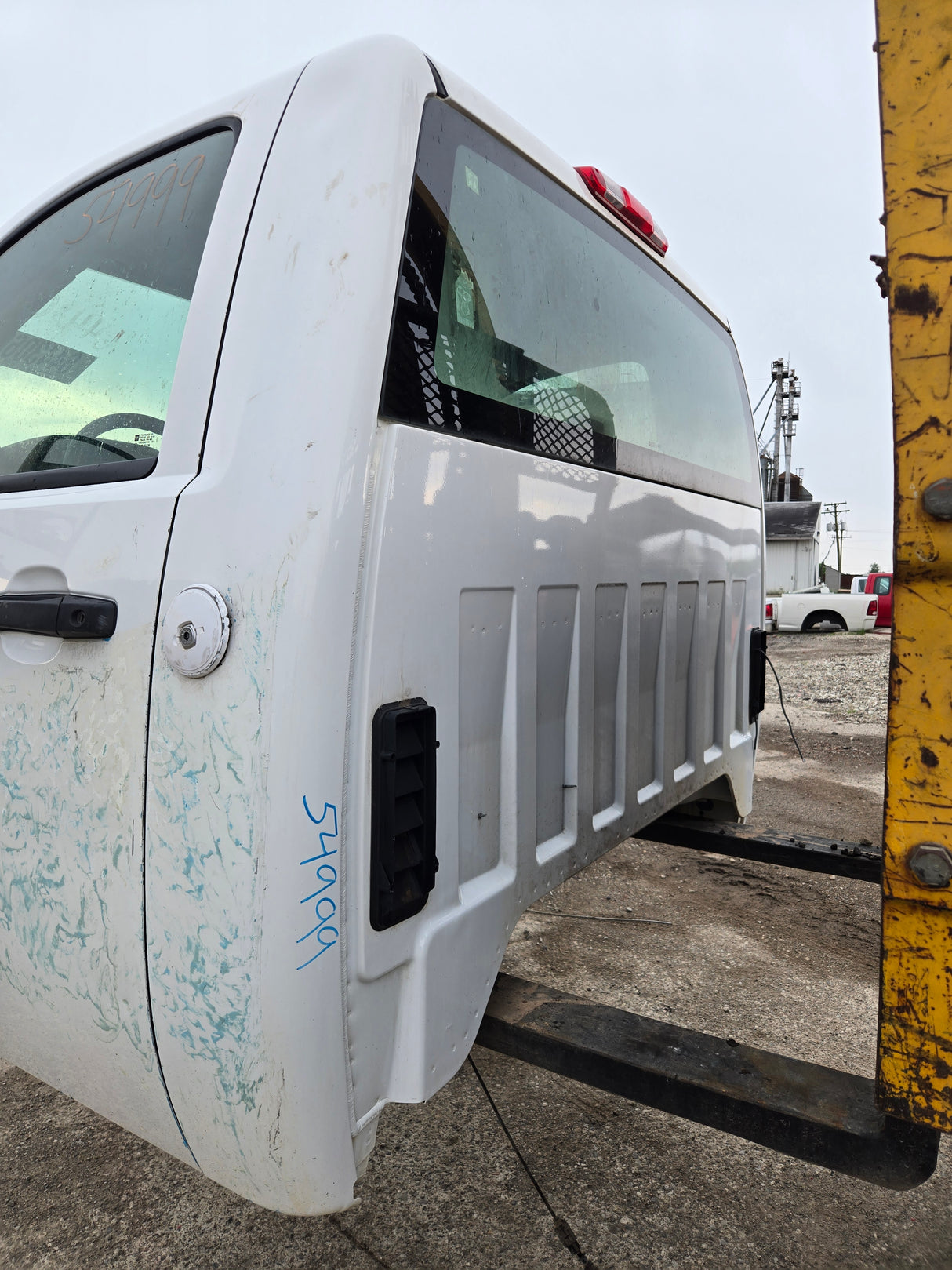 2007-2013 Chevrolet Silverado / GMC Sierra 1500 2500 3500 HD Regular Cab 2 door Cab