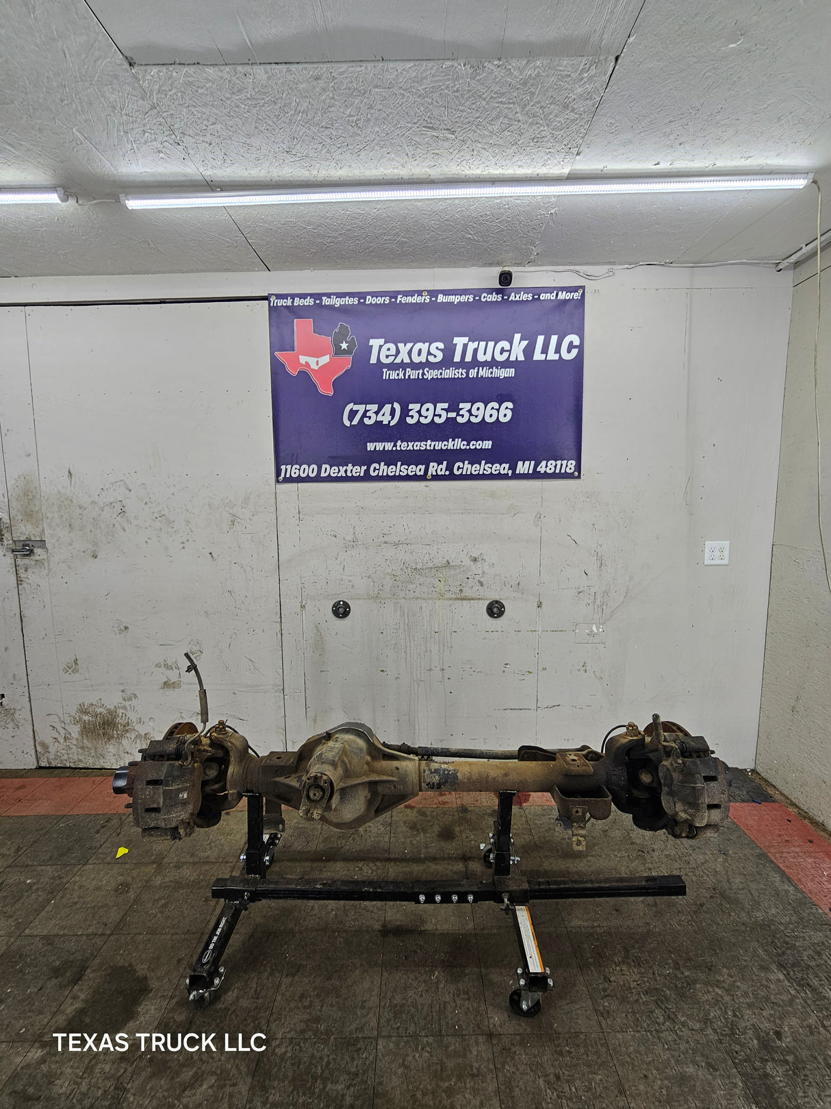 1999-2004 Ford Super Duty F250 F350 SRW Front Axle 3.73 Gear Ratio