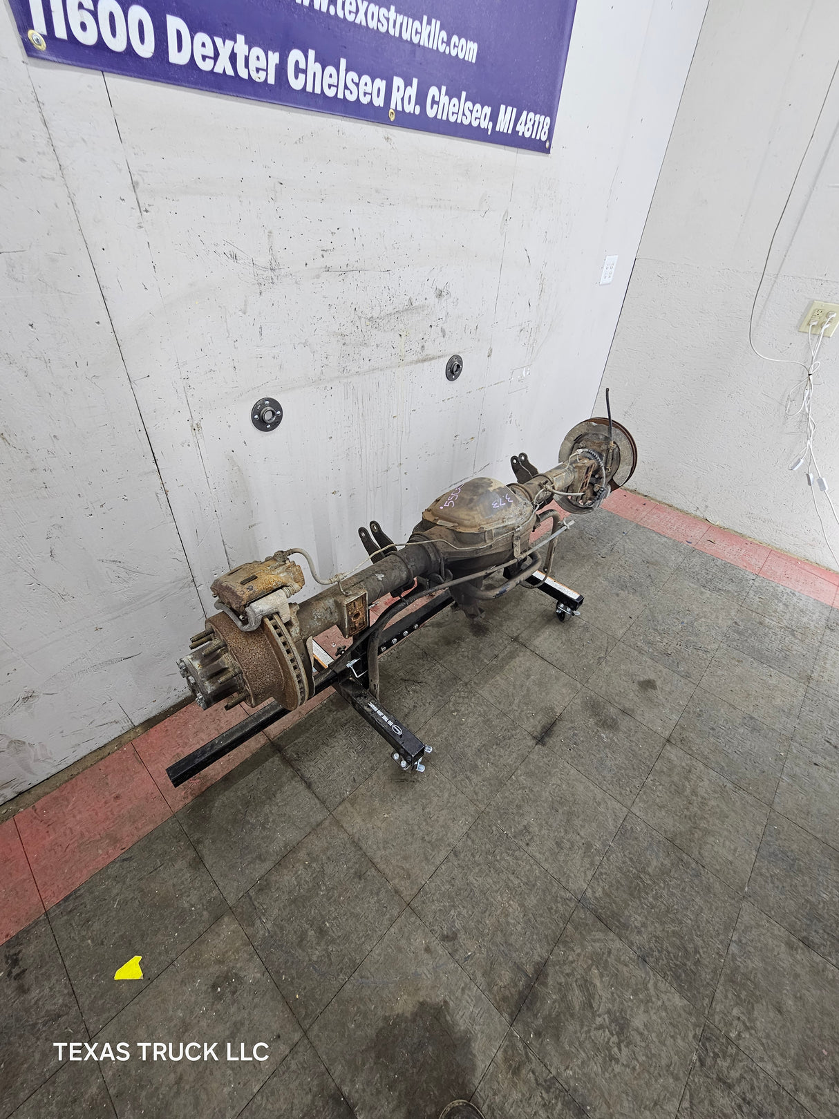 1999-2001 Ford Super Duty F250 F350 SRW Rear Axle 3.73 Ratio