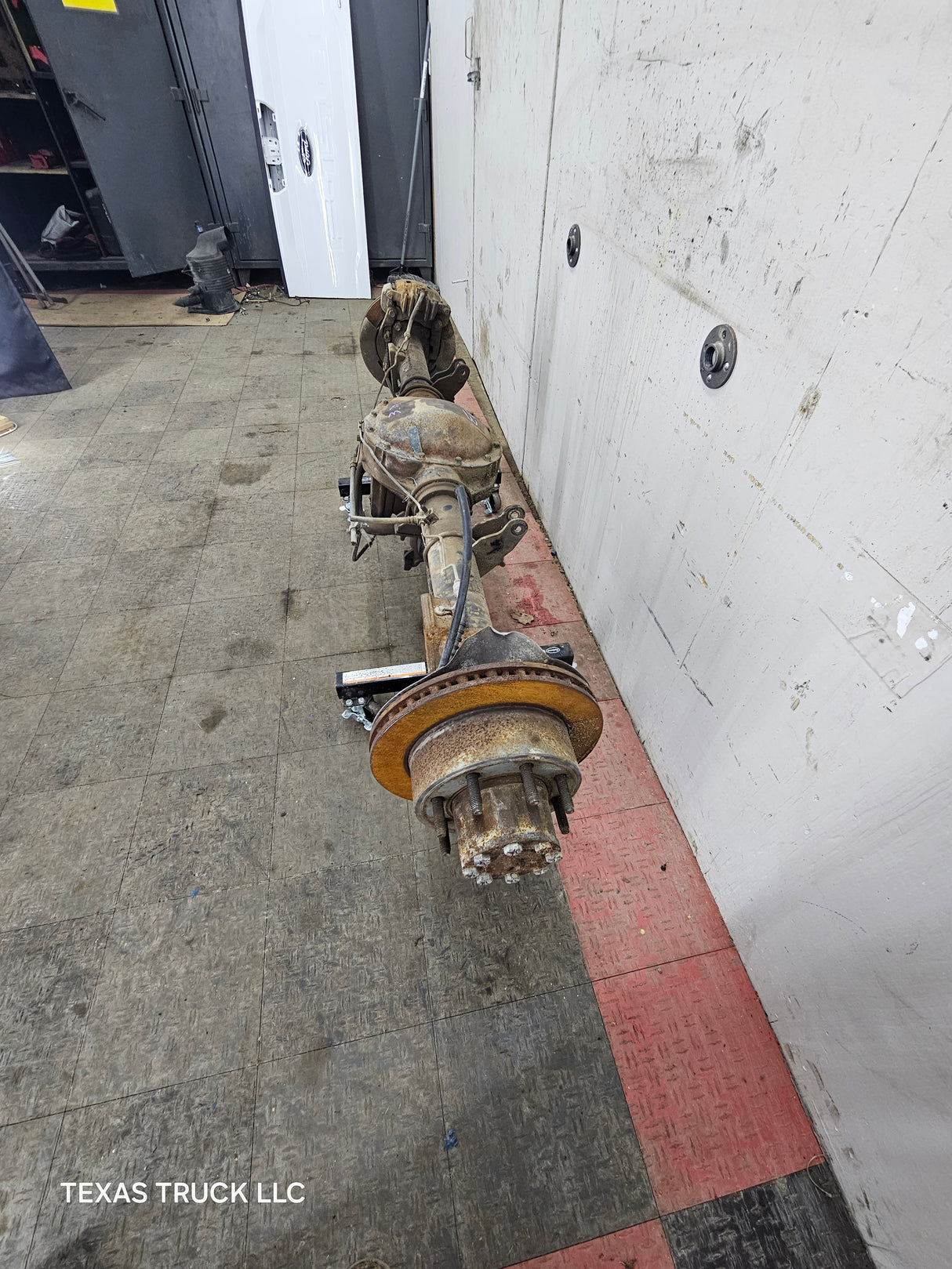 1999-2001 Ford Super Duty F250 F350 SRW Rear Axle 3.73 Ratio