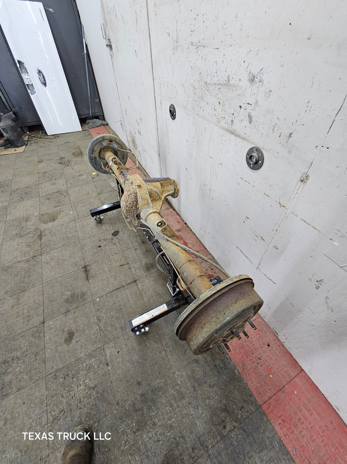 1997-1999 Ford F150 Rear Axle 3.55 Gear Ratio 87k miles Limited Slip