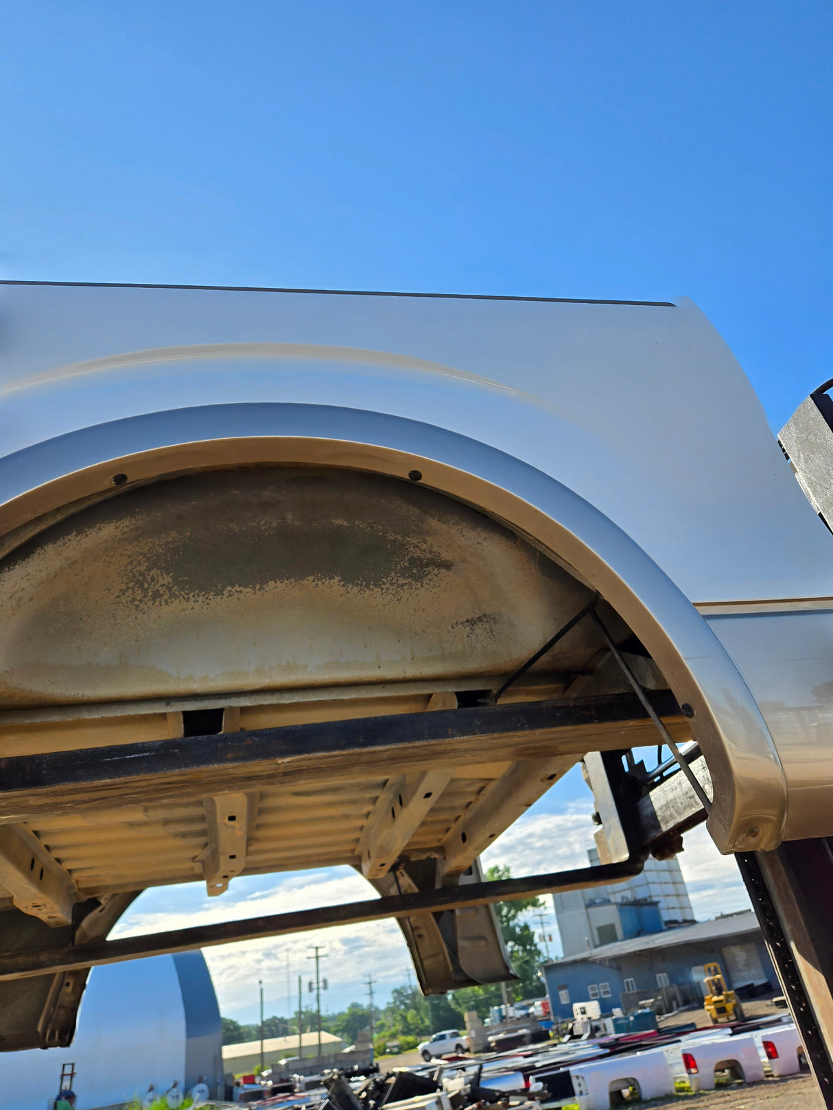 2009-2014 Ford F150 5' 6" Short Truck Bed - White & Tan