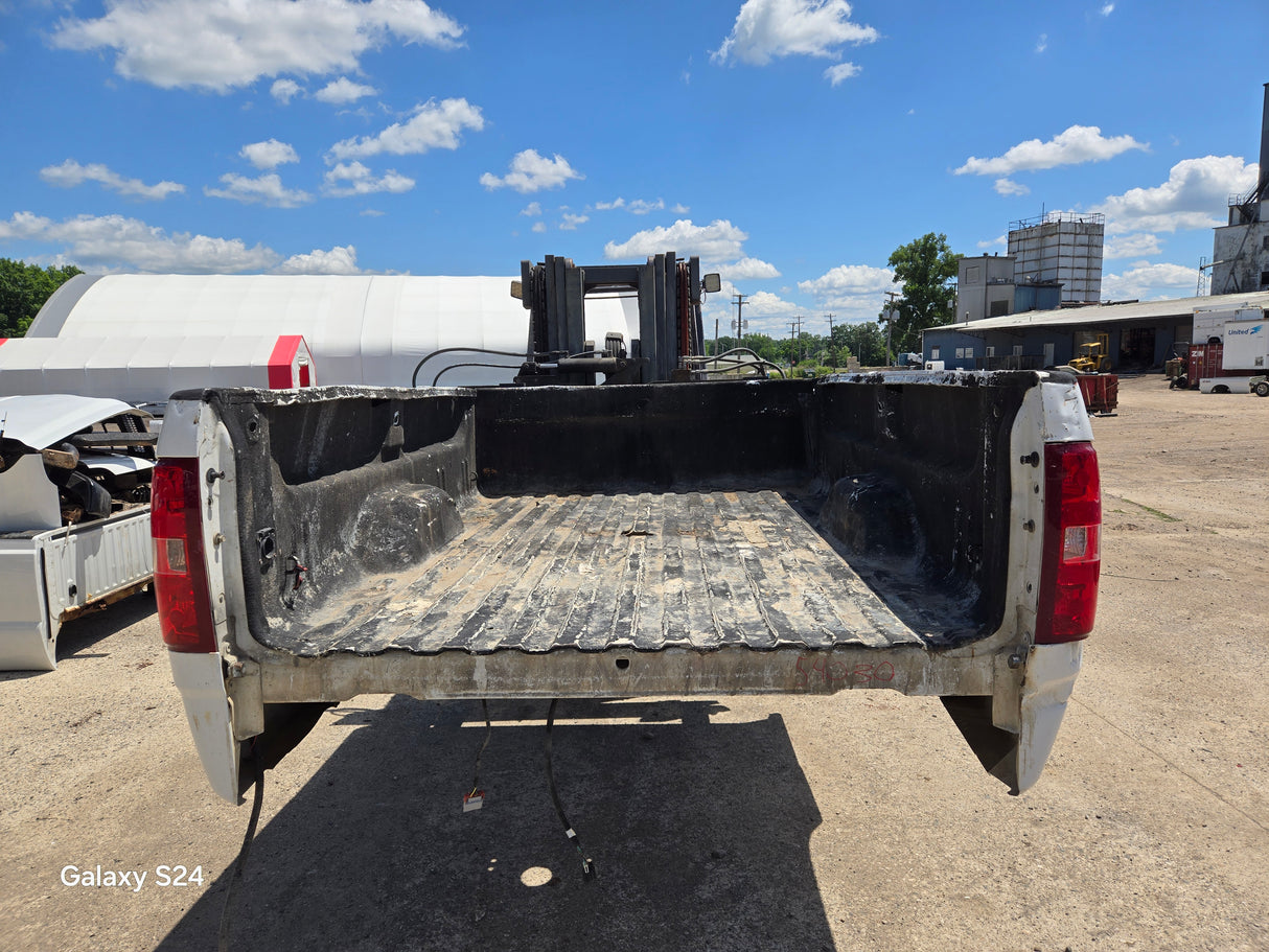 2007-2013 Chevrolet Silverado 1500 2500 3500 HD 8' Long Truck Bed