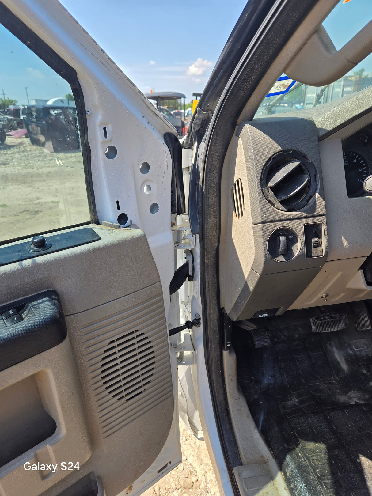 2008-2010 Ford Super Duty F250 F350 F450 F550 Extended Cab