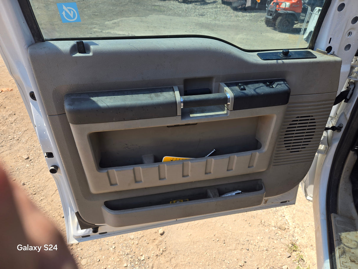 2008-2010 Ford Super Duty F250 F350 F450 F550 Extended Cab