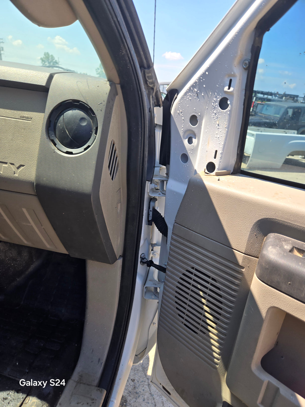 2008-2010 Ford Super Duty F250 F350 F450 F550 Extended Cab