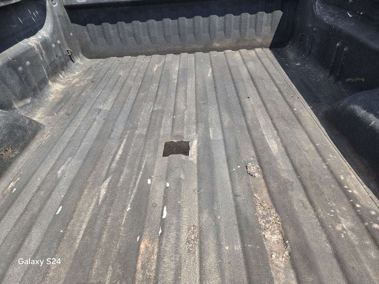 2007-2013 Chevrolet Silverado 1500 2500 3500 HD 8' Long Truck Bed