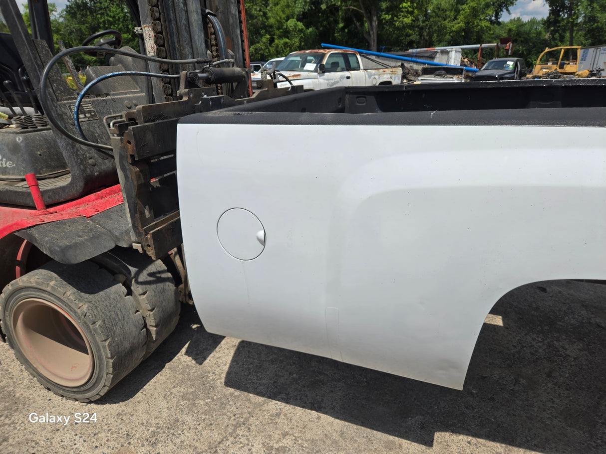 2007-2013 Chevrolet Silverado 1500 2500 3500 HD 8' Long Truck Bed