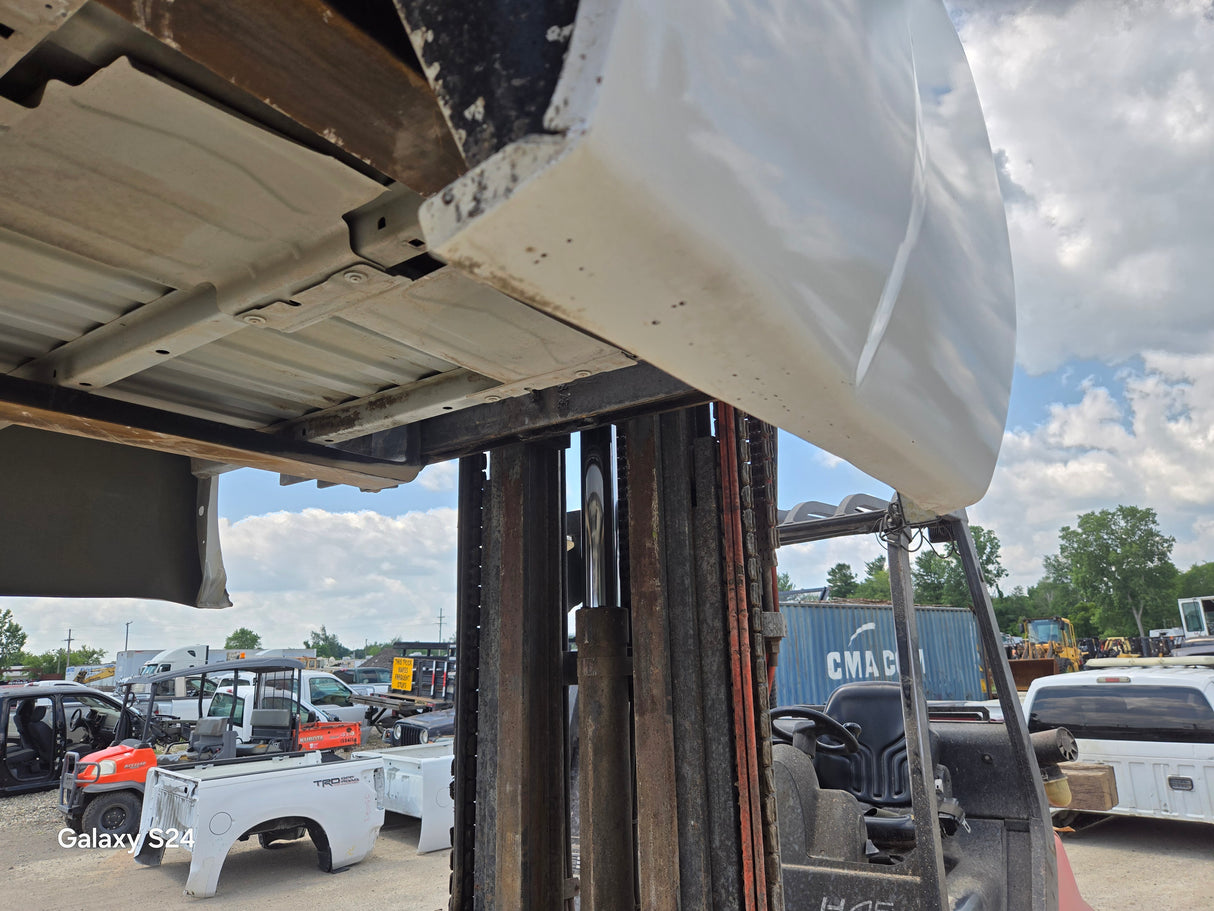 2007-2013 Chevrolet Silverado 1500 2500 3500 HD 8' Long Truck Bed