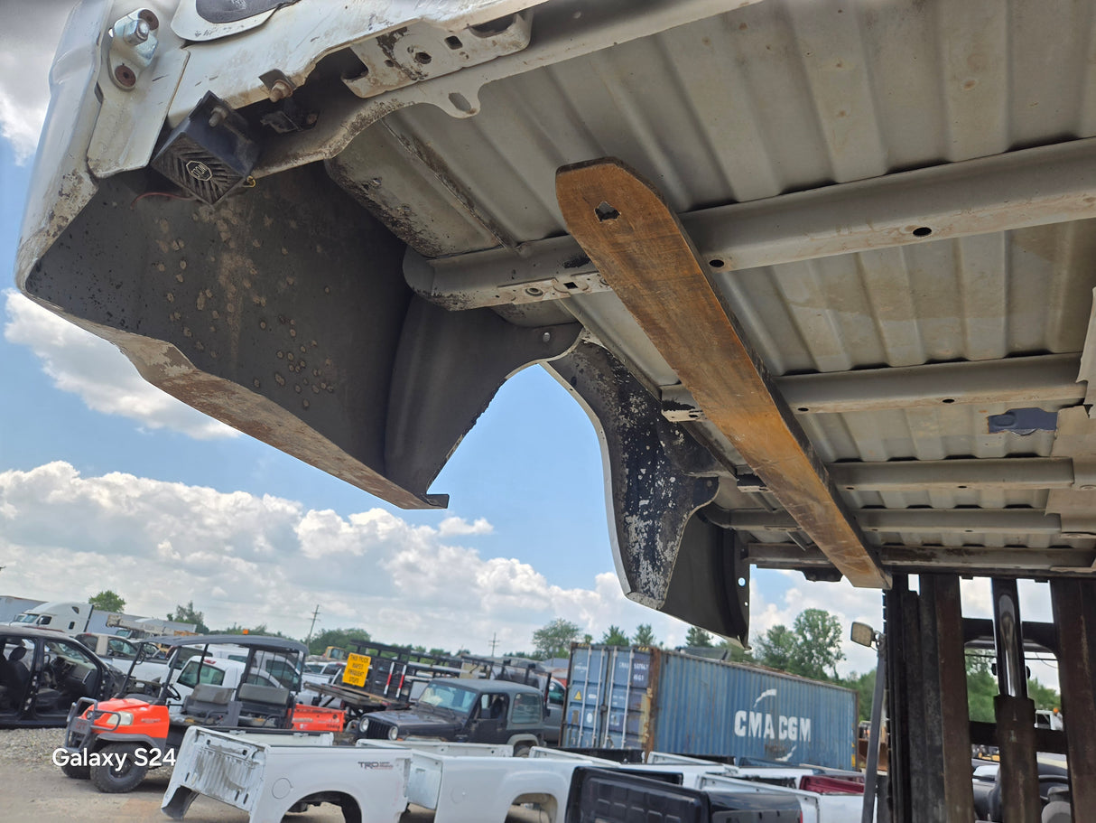 2007-2013 Chevrolet Silverado 1500 2500 3500 HD 8' Long Truck Bed